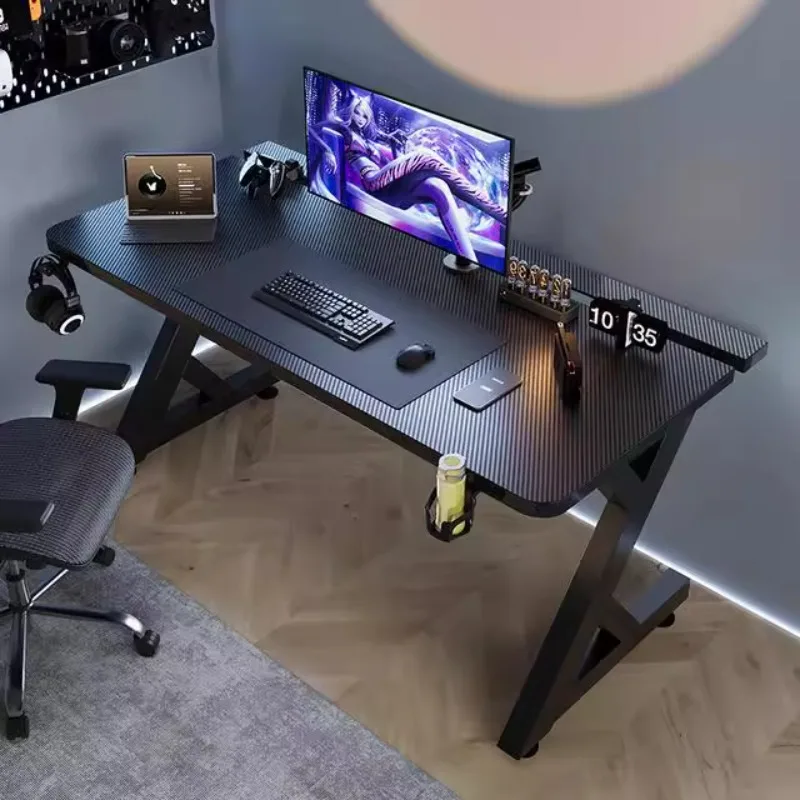 Desk Setup Art - Q Minimalist Siyah Bilgisayar Masaları Tasarımı
