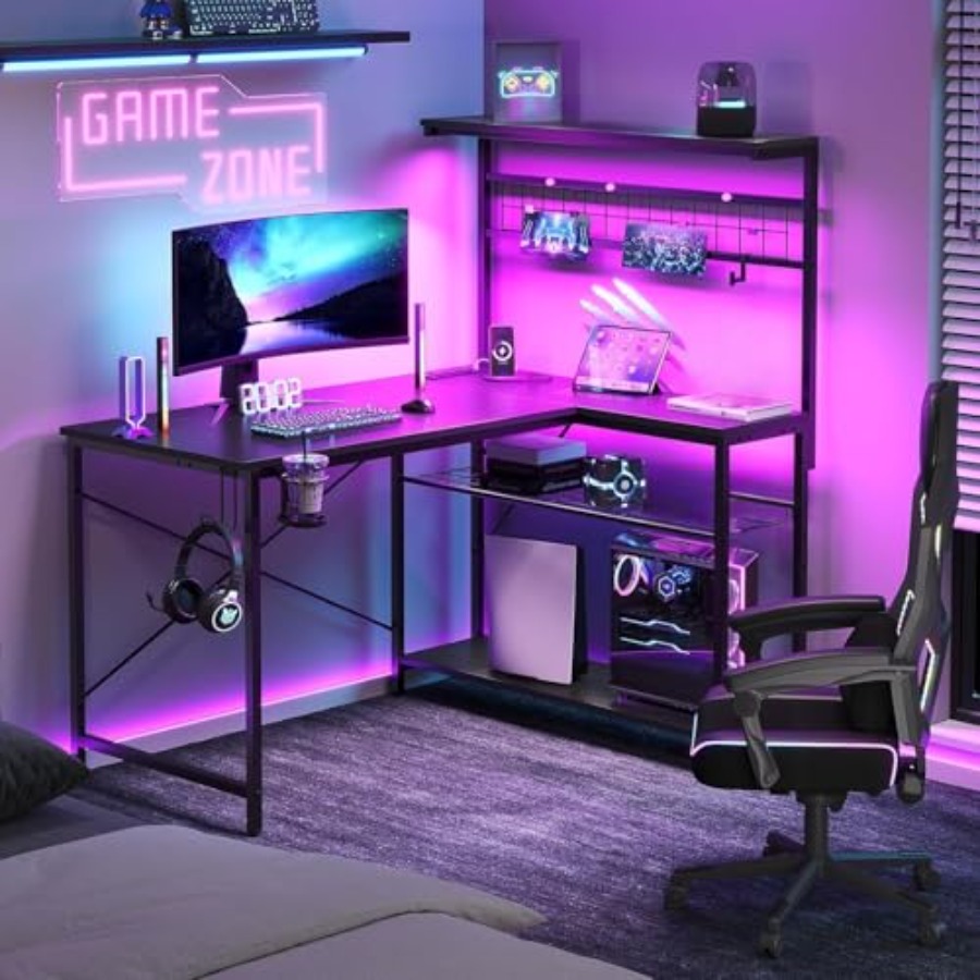 L Shaped Desk Setup - 42 L Oyun Masası, Güç Prizleri
